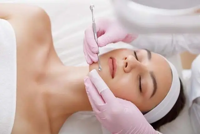 Higiene sanitaria profunda (ultrasonidos + instrumental) + peeling